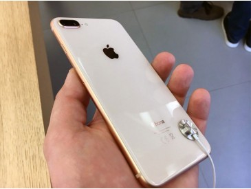 Обзор Apple iPhone 8 и iPhone 8 Plus Обзор Apple iPhone 8 и iPhone 8 Plus